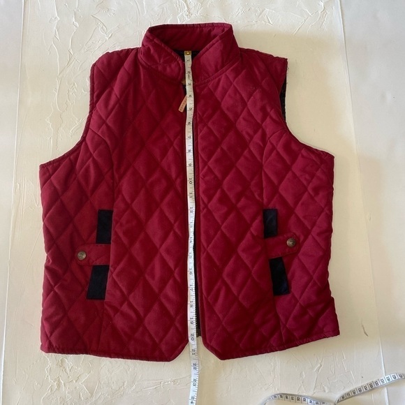 Outback Trading Company Red Quilted Vest - Picture 10 of 11